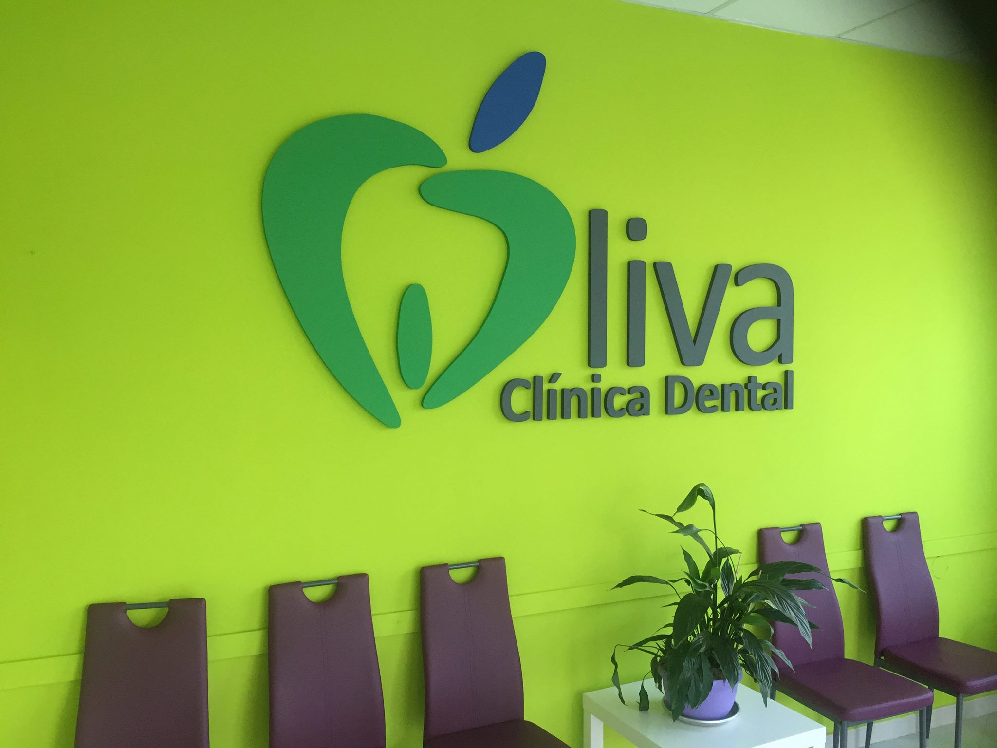 Dentista en Málaga Clínica dental Dr. Oliva